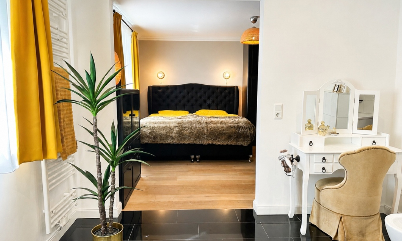 7611 Hauptschlafzimmer