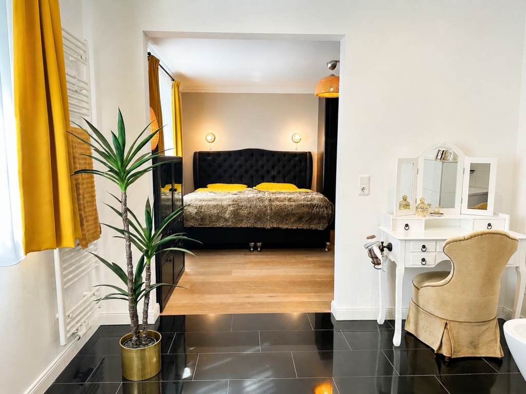 7611 Hauptschlafzimmer