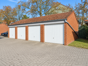 7619 Garage